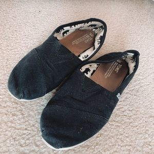 Toms